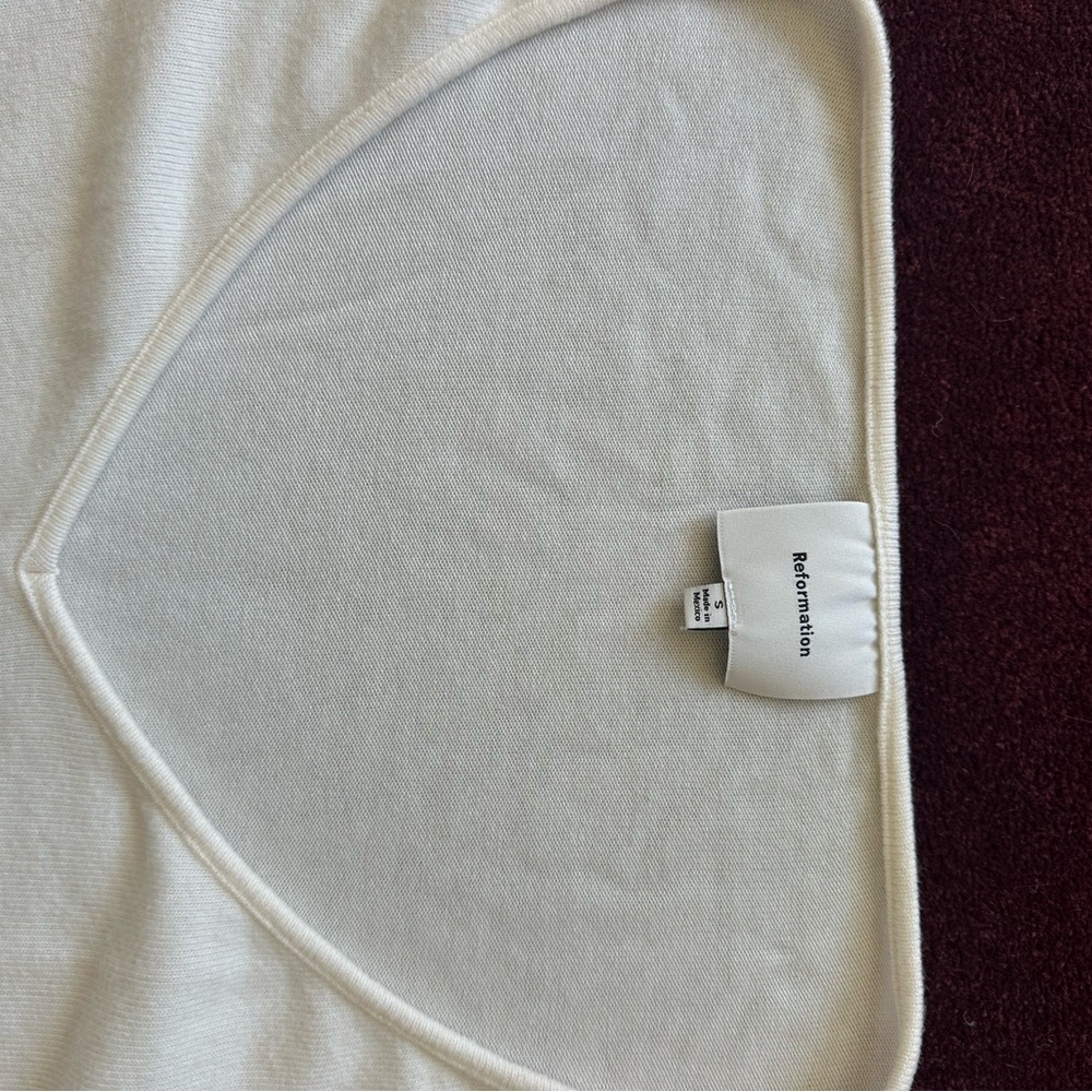 Reformation Cream V-Neck Long Sleeve Top - Picture 3 of 3